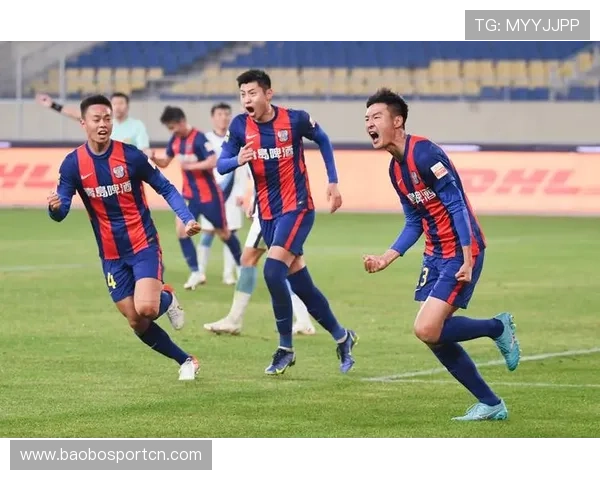 中超联赛第十四轮大连人队表现亮点与赛后总结